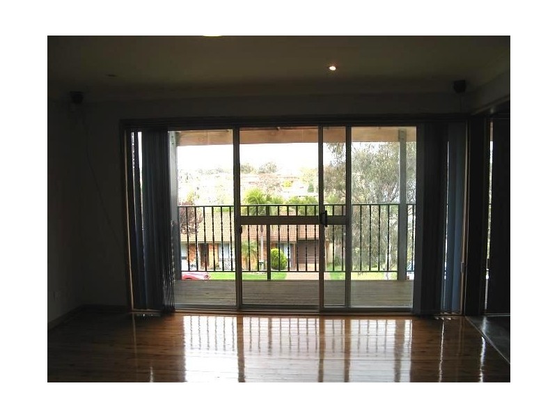 15 Moonstone Place, Eagle Vale NSW 2558