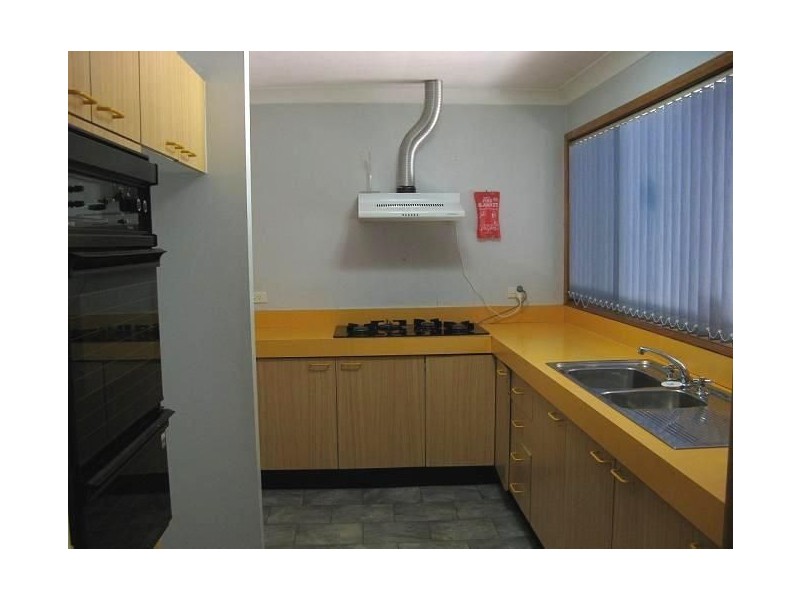 15 Moonstone Place, Eagle Vale NSW 2558