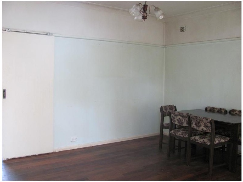 61 Wattle Avenue, Macquarie Fields NSW 2564