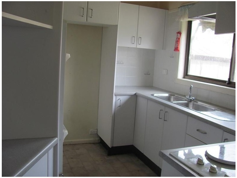 61 Wattle Avenue, Macquarie Fields NSW 2564