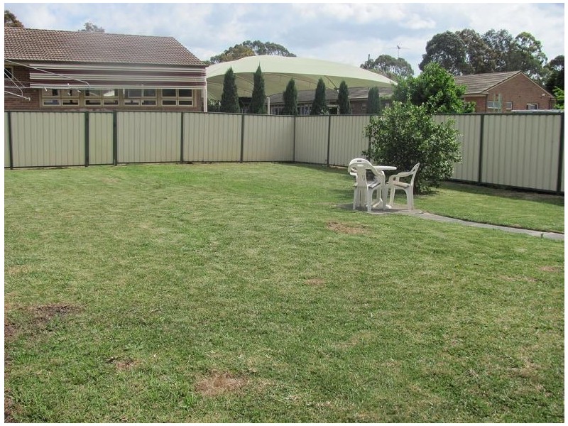 61 Wattle Avenue, Macquarie Fields NSW 2564