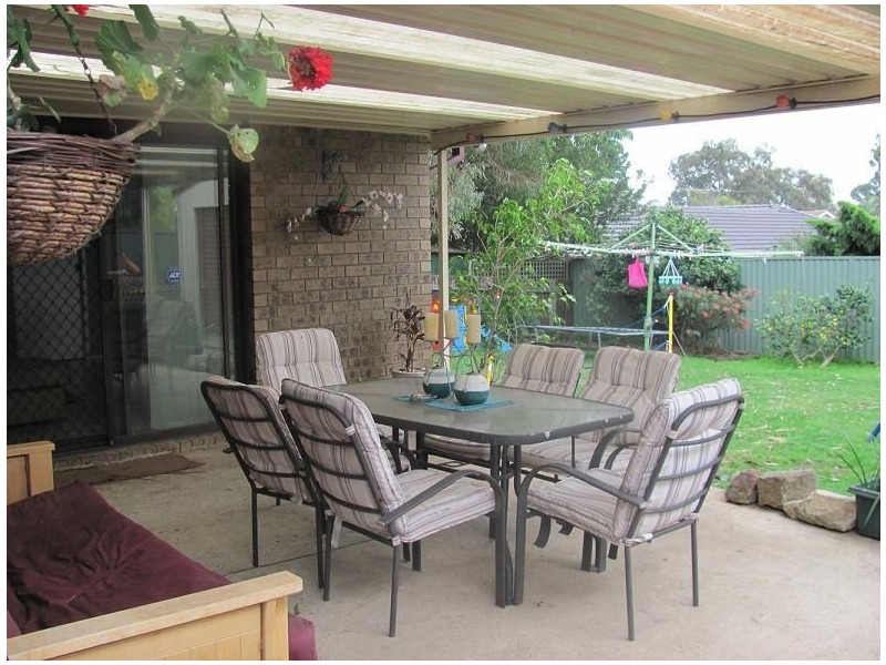 5 Hodkin Place, Ingleburn NSW 2565