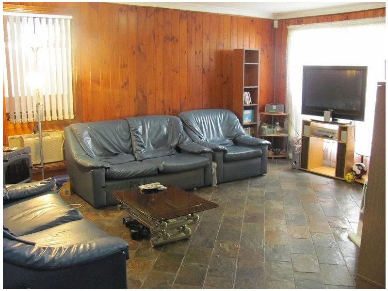 3 Hodkin Place, Ingleburn NSW 2565