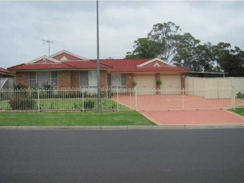 15 Azalea Place, Macquarie Fields NSW 2564