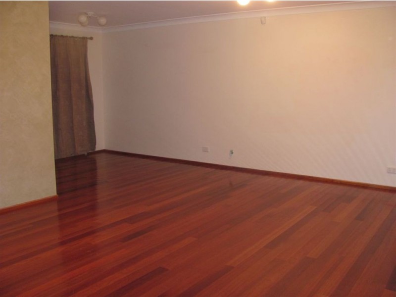 15 Azalea Place, Macquarie Fields NSW 2564