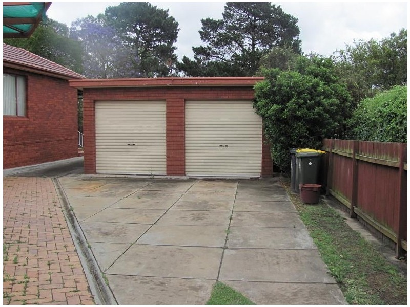 36 Parkland Avenue, Macquarie Fields NSW 2564