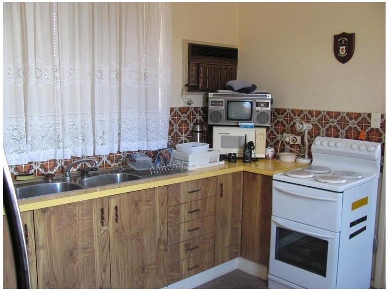 36 Parkland Avenue, Macquarie Fields NSW 2564