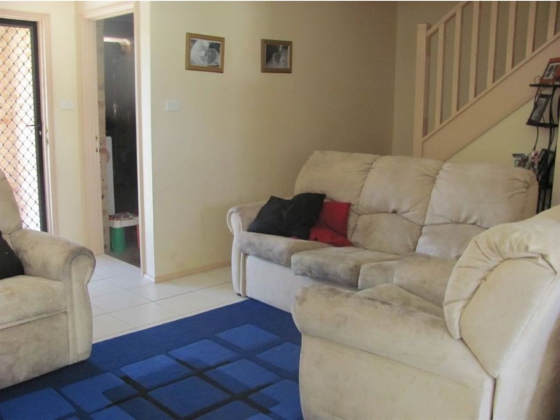 1/14 Westringia place, Macquarie Fields NSW 2564