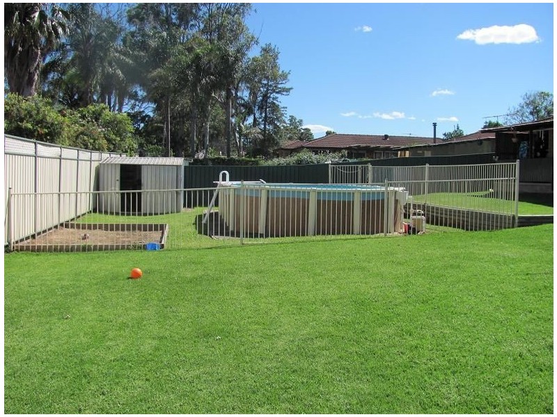 27 Evelyn Street, Macquarie Fields NSW 2564