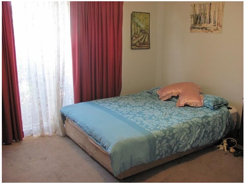 8 Stutz Place, Ingleburn NSW 2565