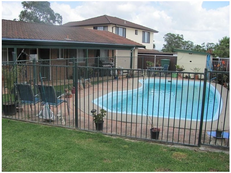 8 Stutz Place, Ingleburn NSW 2565