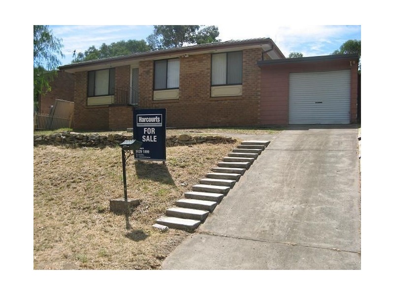 136 Helicia Road, Macquarie Fields NSW 2564
