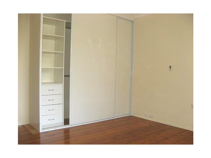 136 Helicia Road, Macquarie Fields NSW 2564