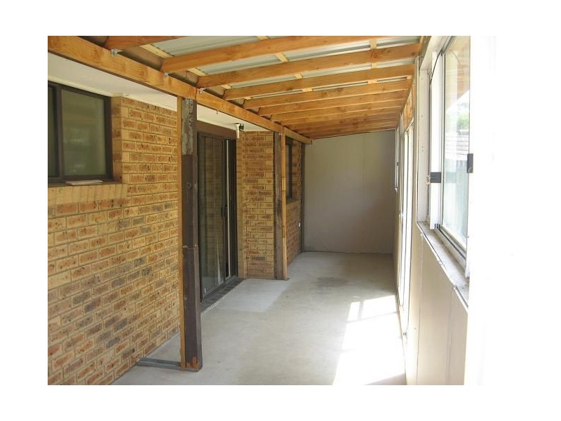 136 Helicia Road, Macquarie Fields NSW 2564