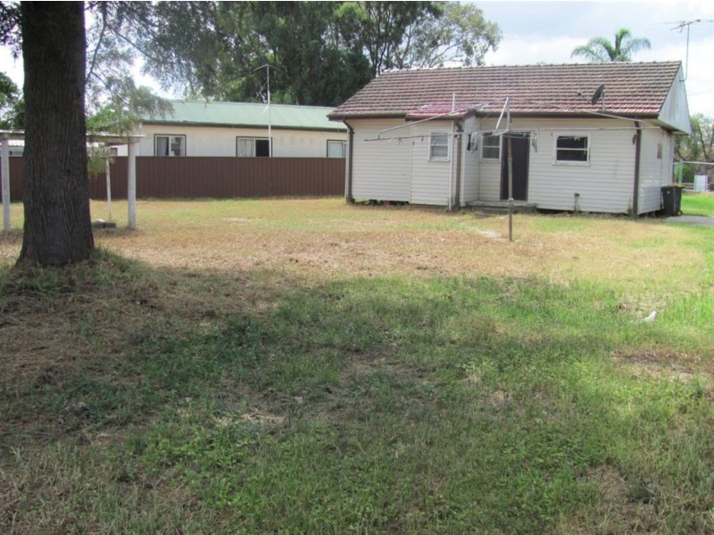 11 Annette Avenue, Ingleburn NSW 2565