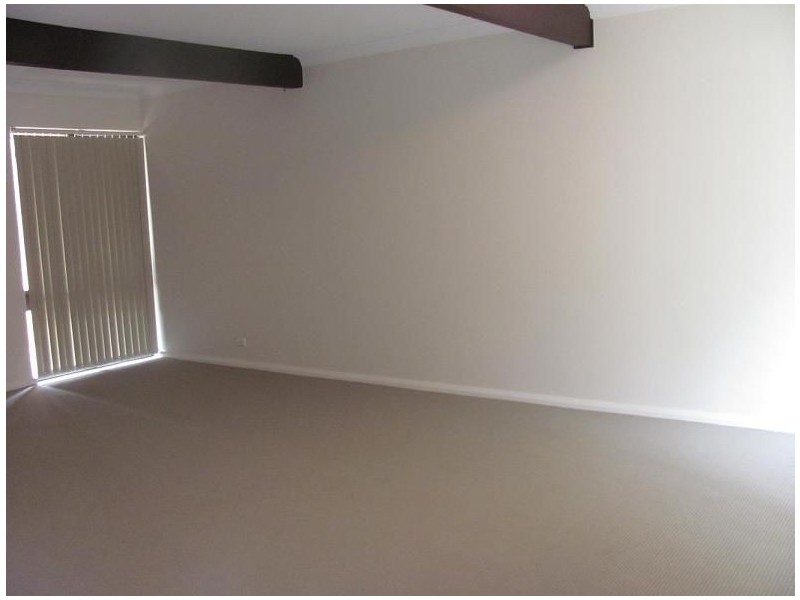 10/15-19 Fourth Avenue, Macquarie Fields NSW 2564