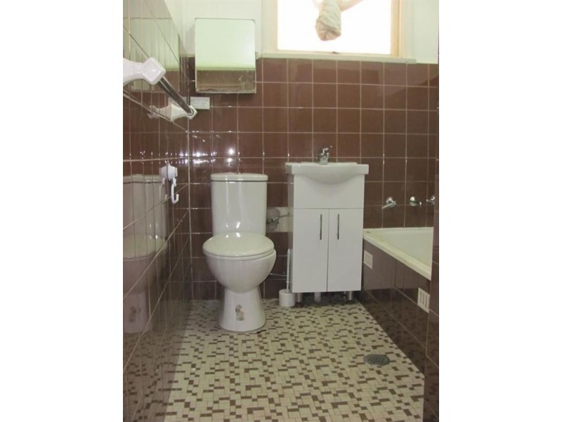 121 Parliament Road, Macquarie Fields NSW 2564