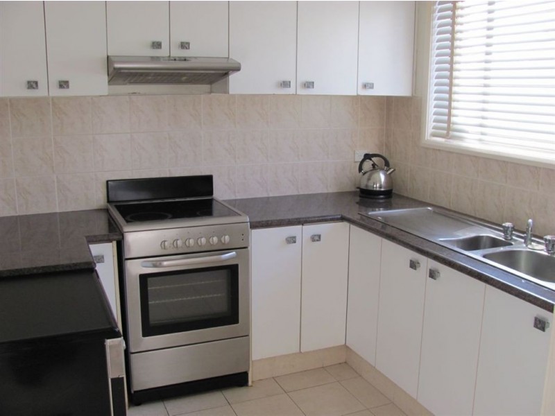 6/7 Shrike Place, Ingleburn NSW 2565