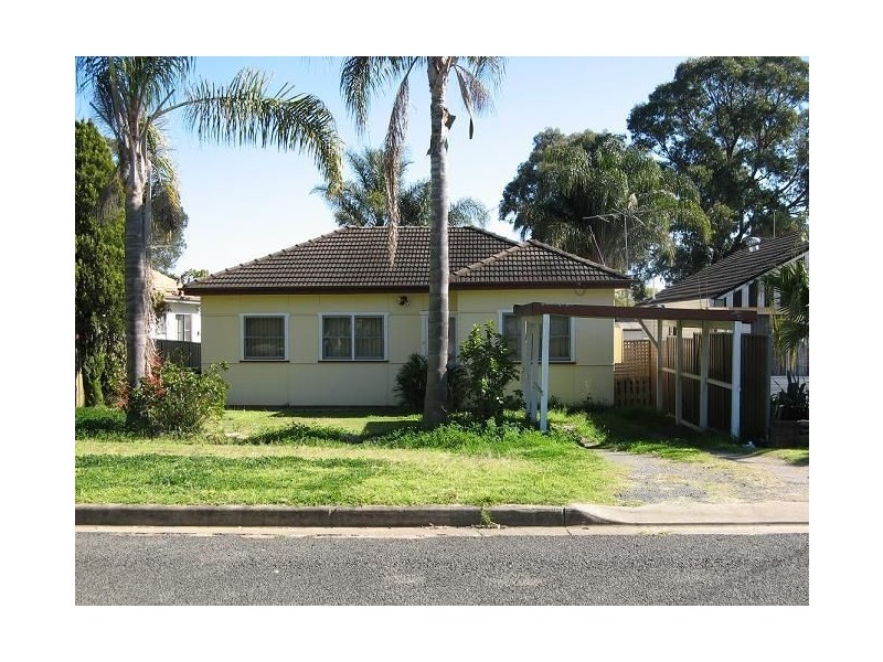 23 Ivanhoe Street, Ingleburn NSW 2565