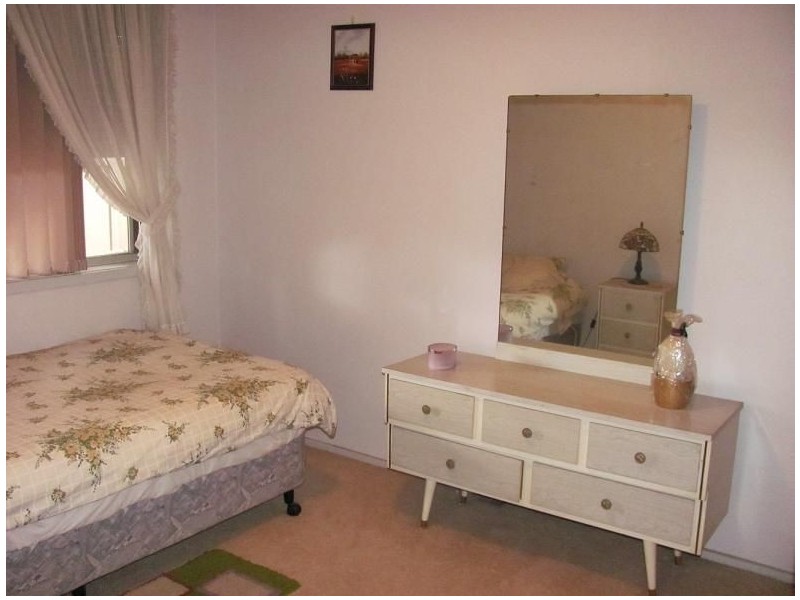 8 Victoria Road, Macquarie Fields NSW 2564