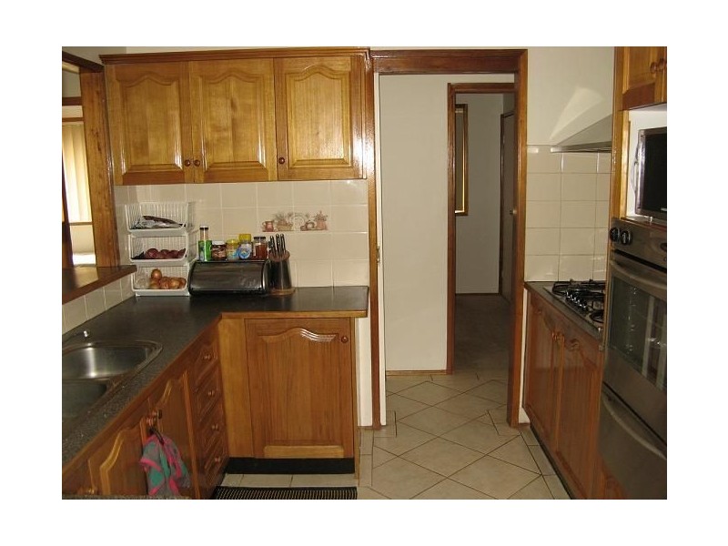 12 Kerema Place, Glenfield NSW 2167