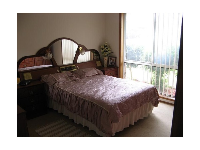 12 Kerema Place, Glenfield NSW 2167