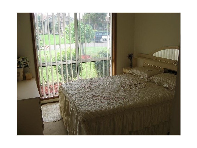 12 Kerema Place, Glenfield NSW 2167