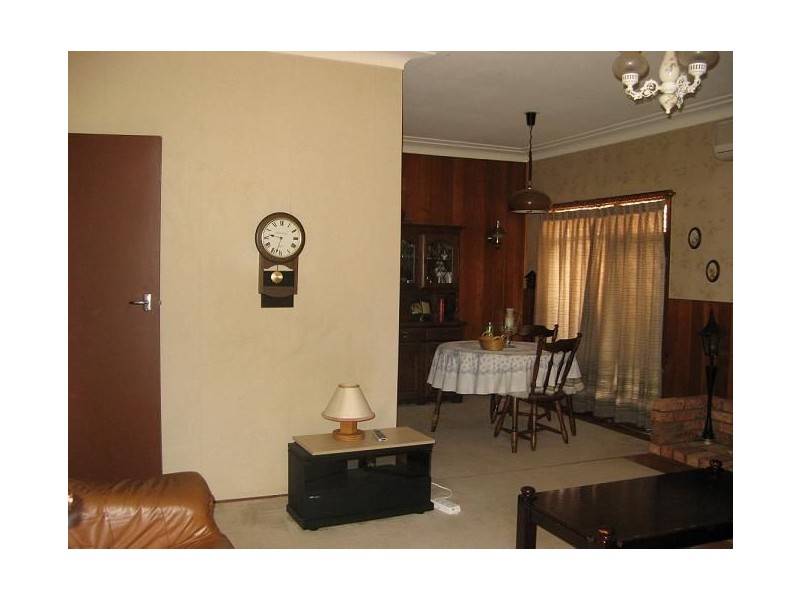 10 Palmer Street, Ingleburn NSW 2565