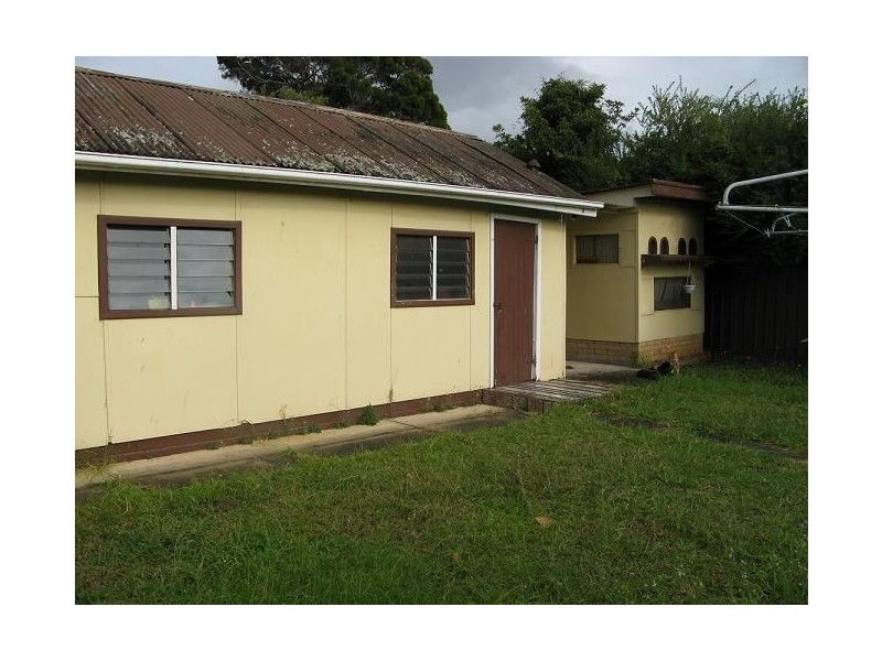 10 Palmer Street, Ingleburn NSW 2565