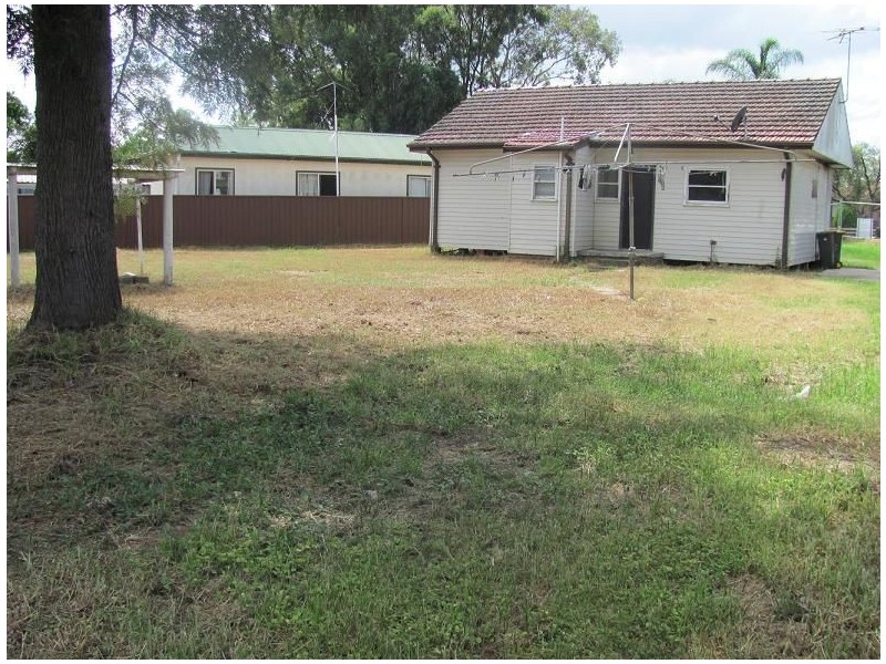 11 Annette Place, Ingleburn NSW 2565