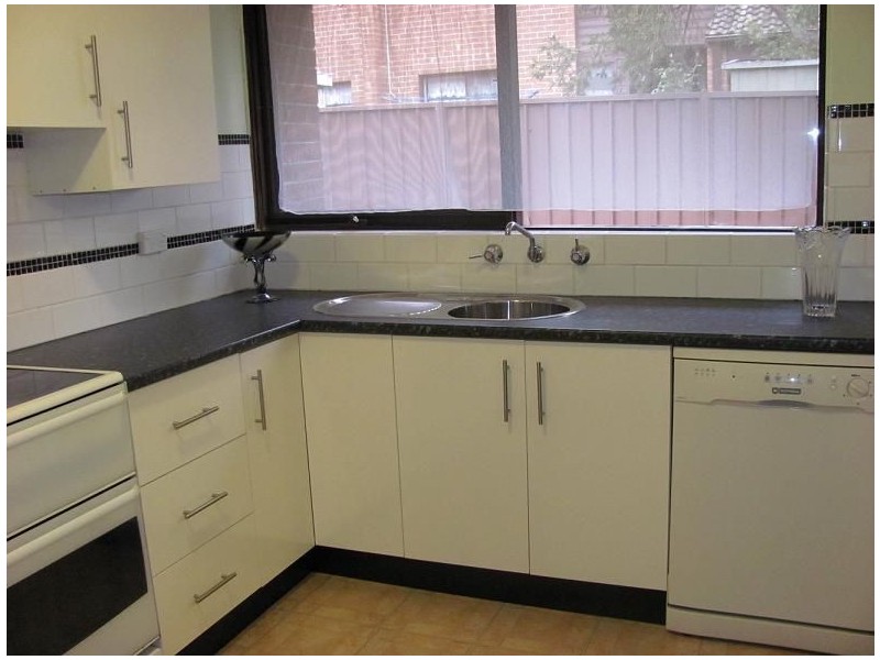 12/15-19 Fourth Avenue, Macquarie Fields NSW 2564