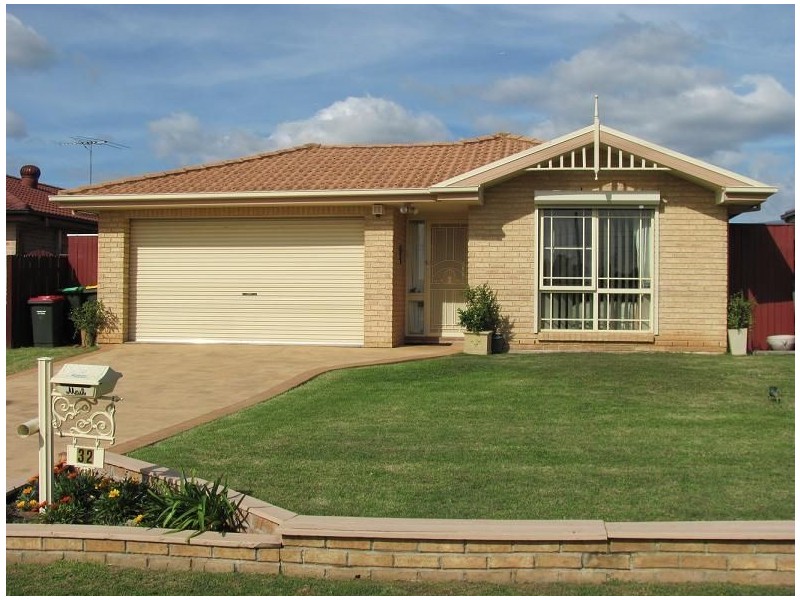 32 Wilkinson Crescent, Ingleburn NSW 2565