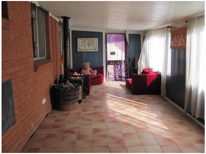 20 Alexander Crescent, Macquarie Fields NSW 2564