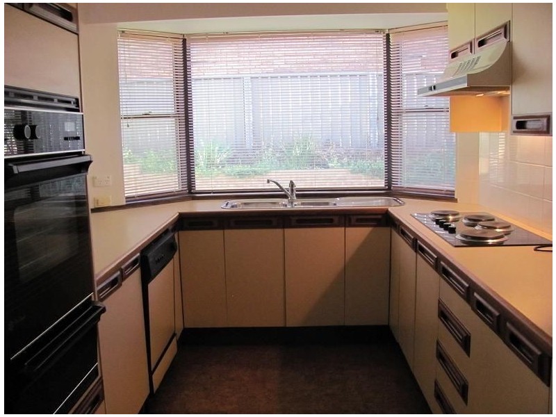 15 Renault Place, Ingleburn NSW 2565