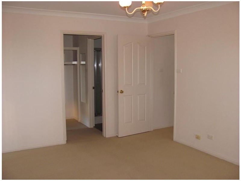 15 Renault Place, Ingleburn NSW 2565