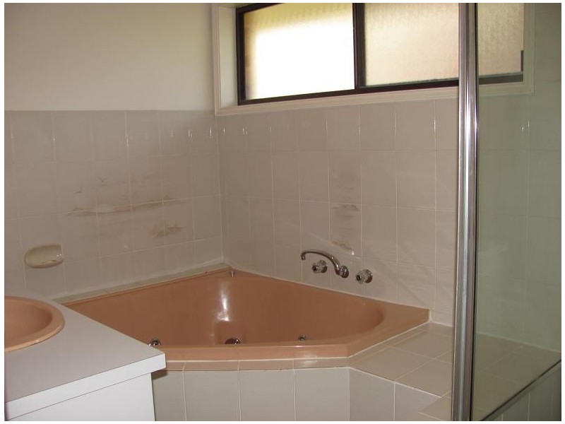 15 Renault Place, Ingleburn NSW 2565