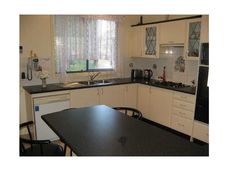 7 Alexander Crescent, Macquarie Fields NSW 2564