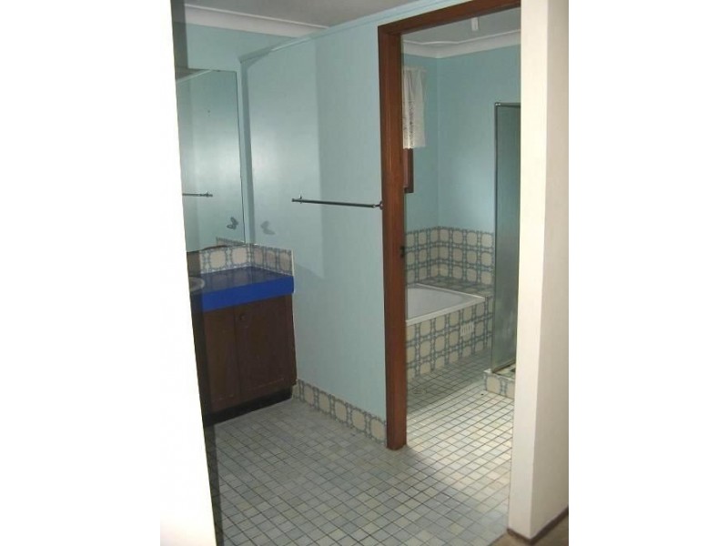 34 Richmond Crescent, Campbelltown NSW 2560