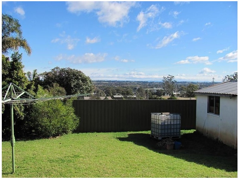 4 Brial Place, Minto NSW 2566