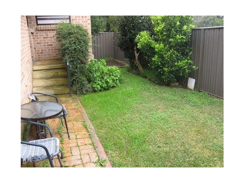 11/65 Fuchsia Crescent, Macquarie Fields NSW 2564