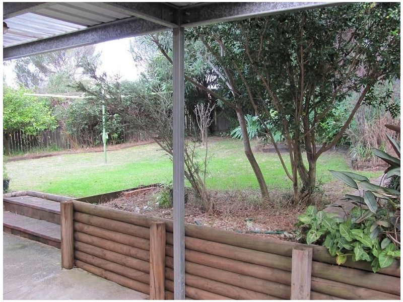 33 Harrow Road, Glenfield NSW 2167