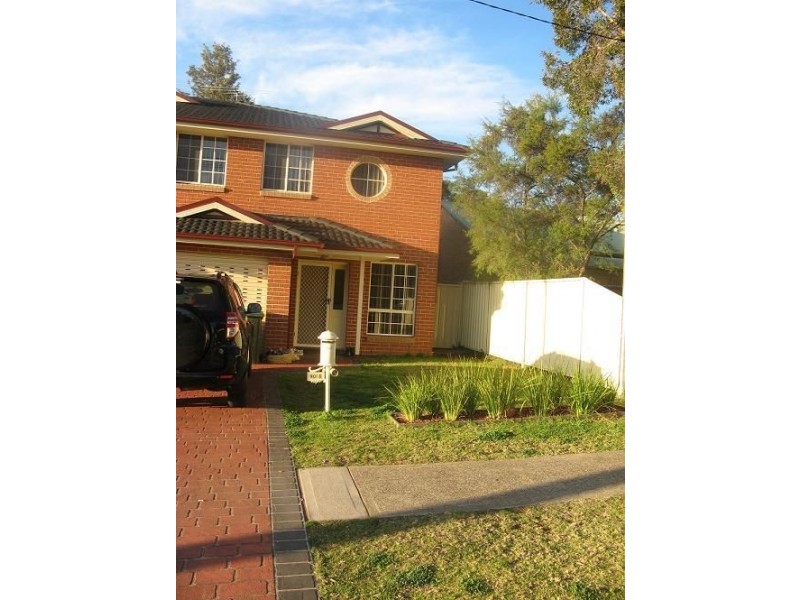 90B Oxford Road, Ingleburn NSW 2565