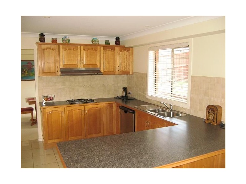 9 Rebellion Way, Macquarie Links NSW 2565