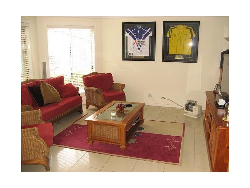 9 Rebellion Way, Macquarie Links NSW 2565