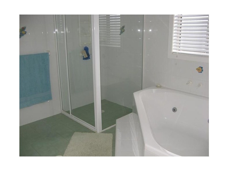 9 Rebellion Way, Macquarie Links NSW 2565