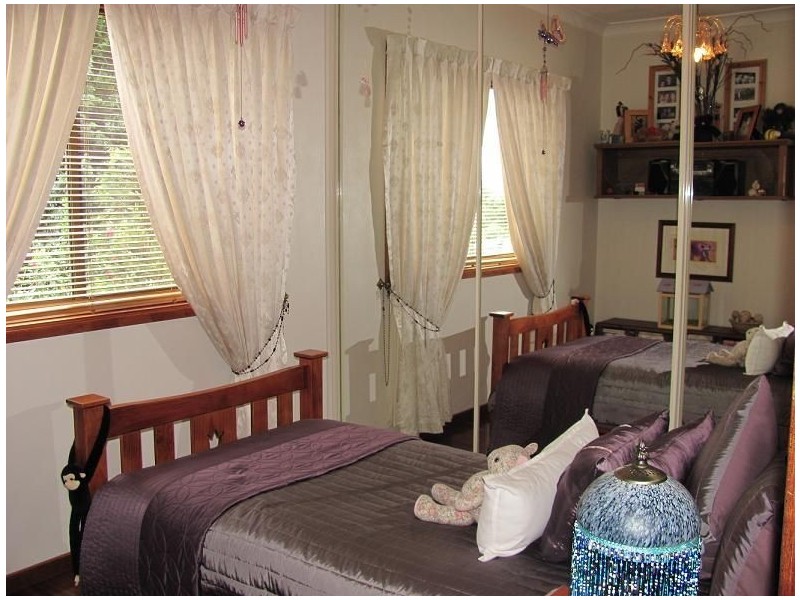13 Hodkin Place, Ingleburn NSW 2565