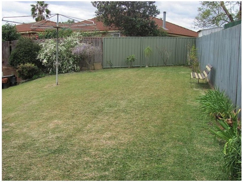 3 Rambler Place, Ingleburn NSW 2565