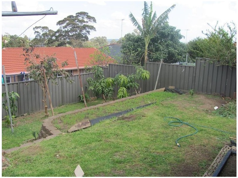 20 Thompson Place, Minto NSW 2566