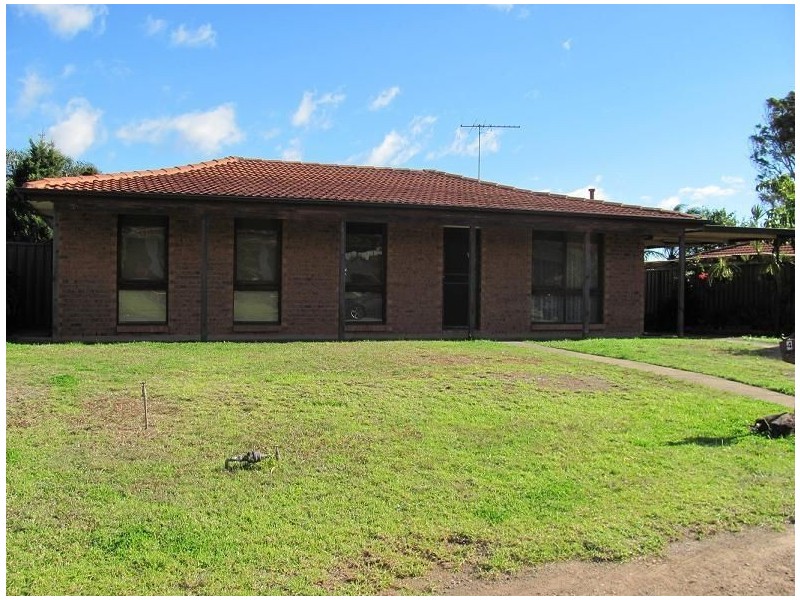 4 Brial Place, Minto NSW 2566