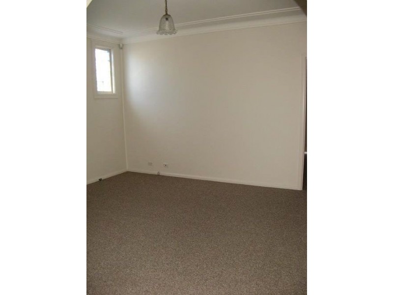 35 Euroka St, Ingleburn NSW 2565